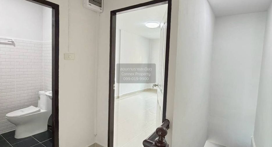 出售 2 卧室 联排别墅 在 Mueang Nonthaburi, Nonthaburi