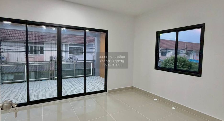 À vendre 3 chambres maison de ville à Bang Bua Thong, Nonthaburi