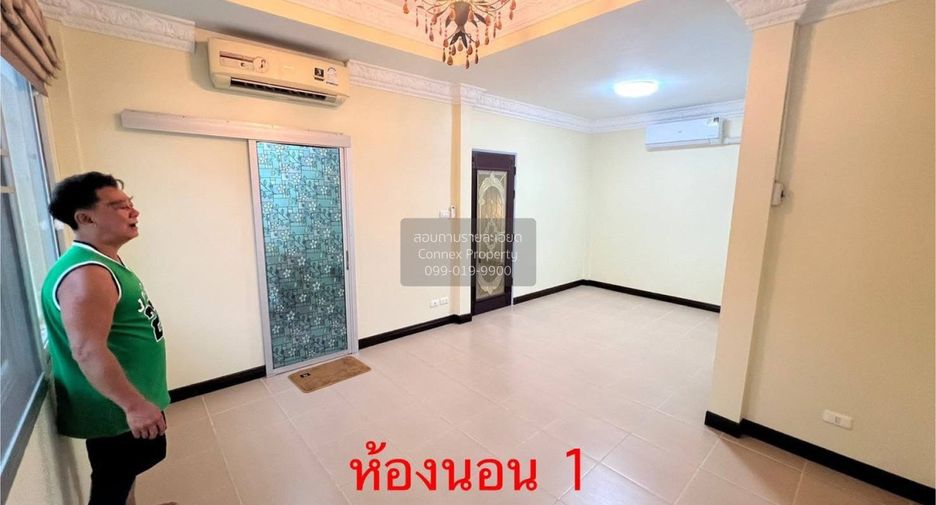 出售 3 卧室 联排别墅 在 Khlong Sam Wa, 曼谷