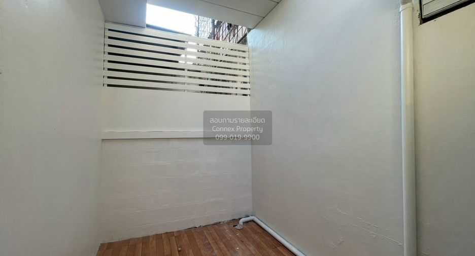 For sale 3 bedrooms townhouse in Bang Phli, Samut Prakan