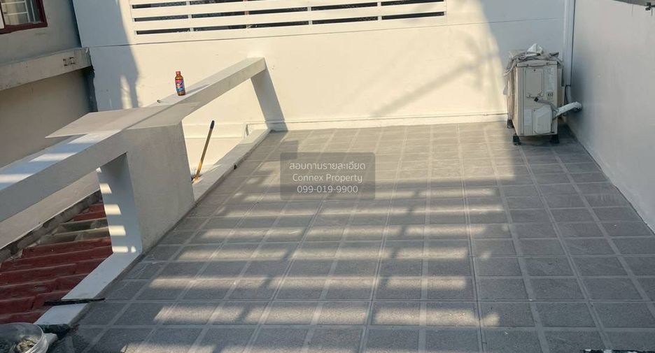 For sale 3 bedrooms townhouse in Bang Phli, Samut Prakan