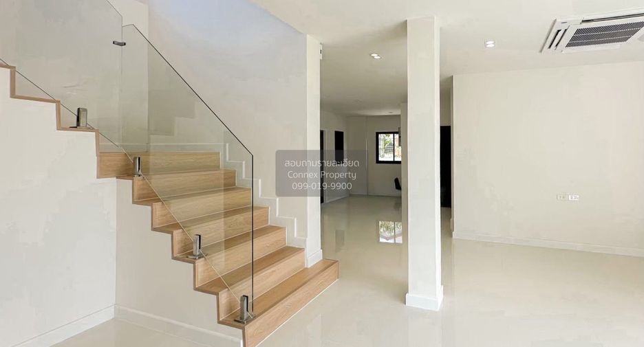 For sale 4 bedrooms house in Mueang Nonthaburi, Nonthaburi