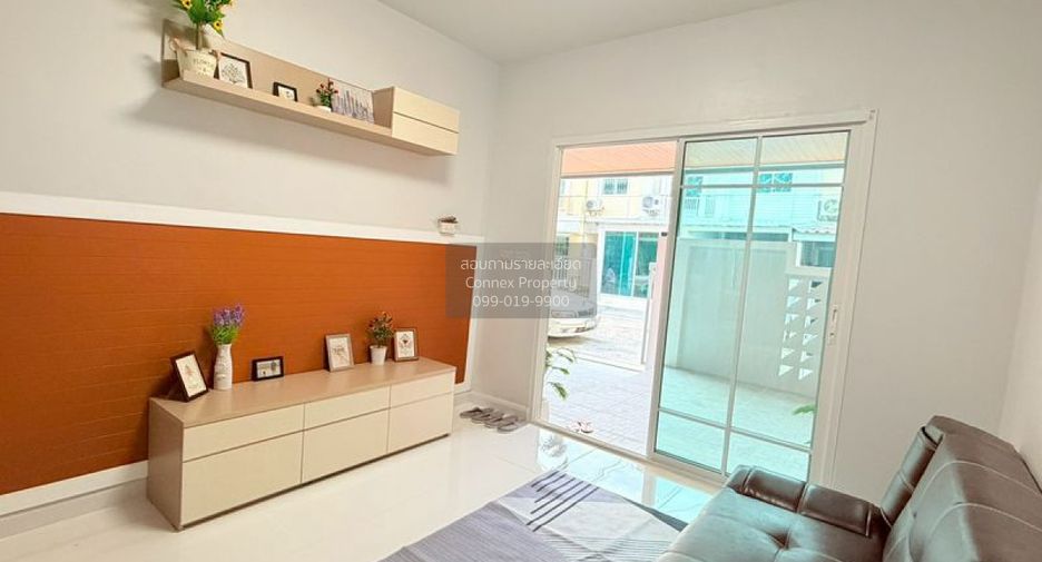 Casa adosada en venta de 3 habitaciones en Bang Yai, Nonthaburi