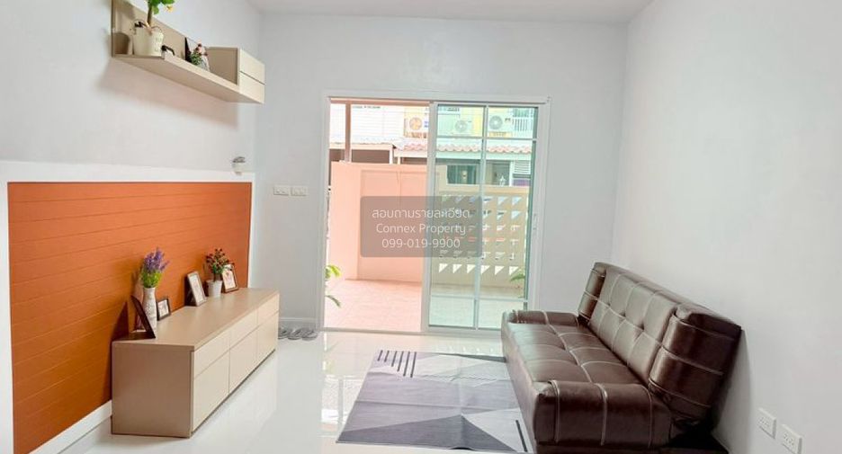 Casa adosada en venta de 3 habitaciones en Bang Yai, Nonthaburi
