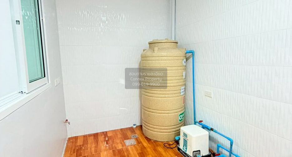 Casa adosada en venta de 3 habitaciones en Bang Yai, Nonthaburi