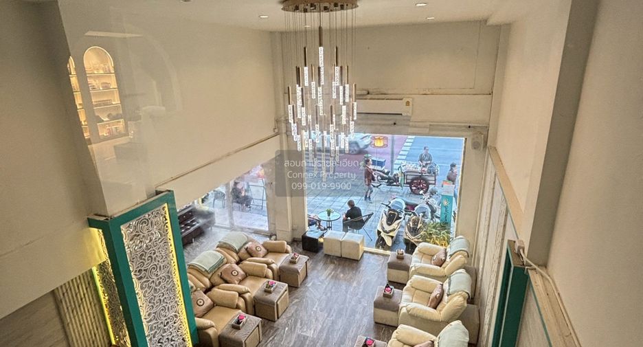 For sale 5 bedrooms retail Space in Khlong San, Bangkok