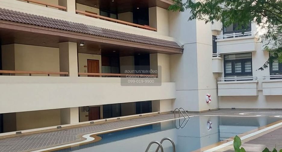 For sale 3 bedrooms condo in Watthana, Bangkok