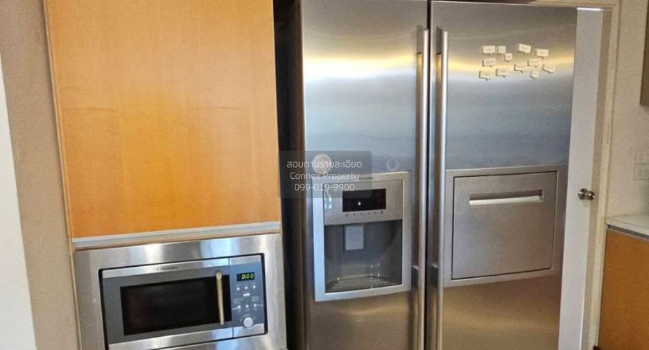 For sale 3 bedrooms condo in Watthana, Bangkok