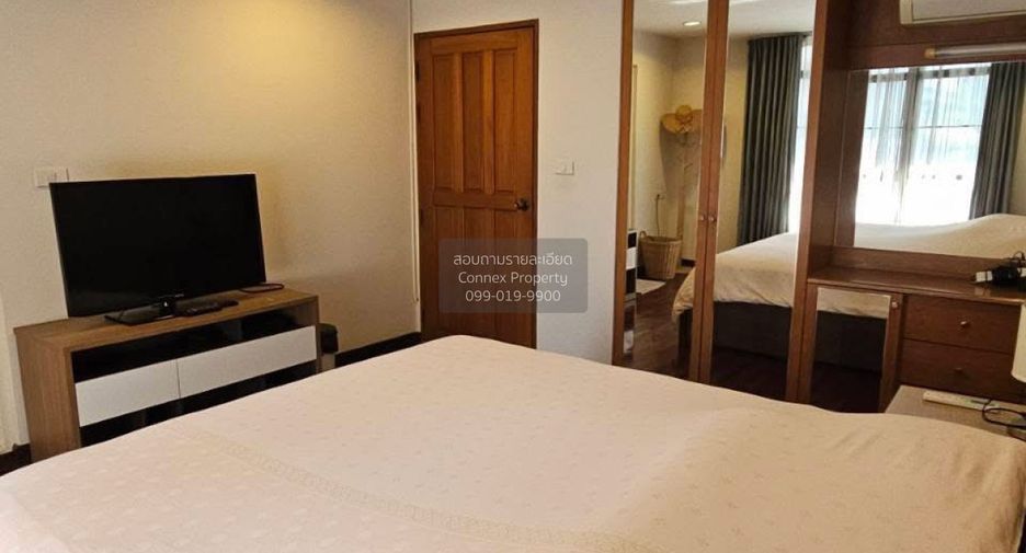 For sale 3 bedrooms condo in Watthana, Bangkok