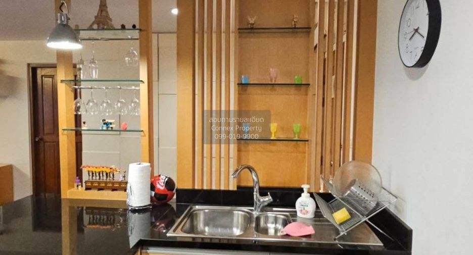 For sale 3 bedrooms condo in Watthana, Bangkok