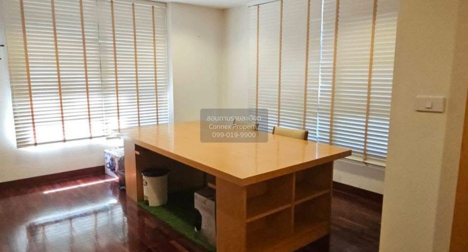 For sale 3 bedrooms condo in Watthana, Bangkok
