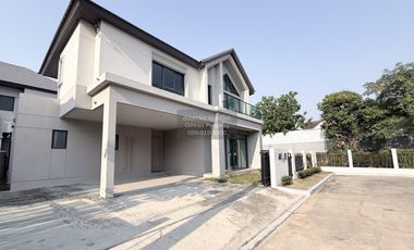 Casa en venta de 4 habitaciones en Bang Kruai, Nonthaburi