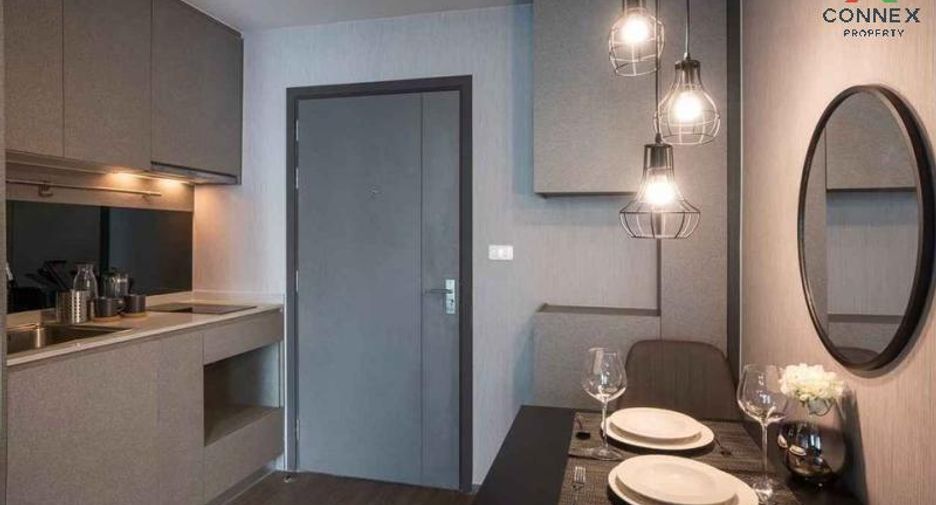 For sale 1 bed condo in Phra Khanong, Bangkok