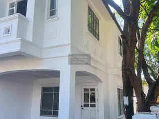 For sale 2 bedrooms townhouse in Khlong Sam Wa, Bangkok