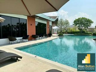 Casa en alquiler de 3 habitaciones en Bang Lamung, Chonburi