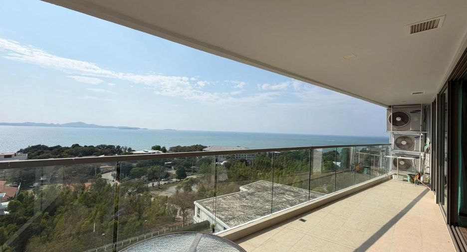 For rent 2 bedrooms condo in Pratumnak, Pattaya