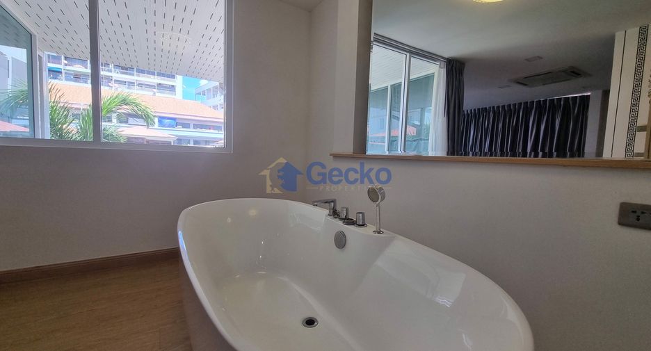 For sale 3 bedrooms house in Pratumnak, Pattaya