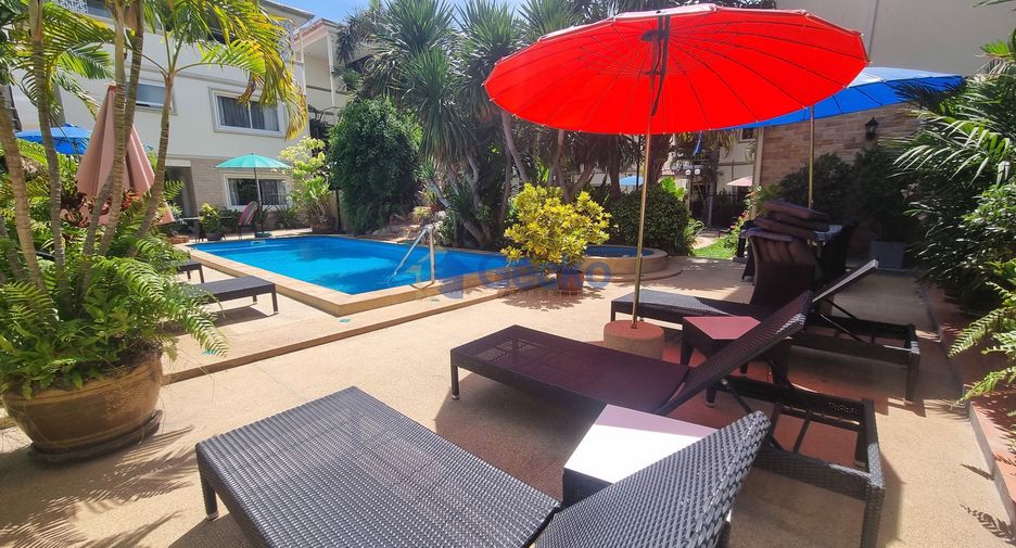 For sale 3 bedrooms house in Pratumnak, Pattaya