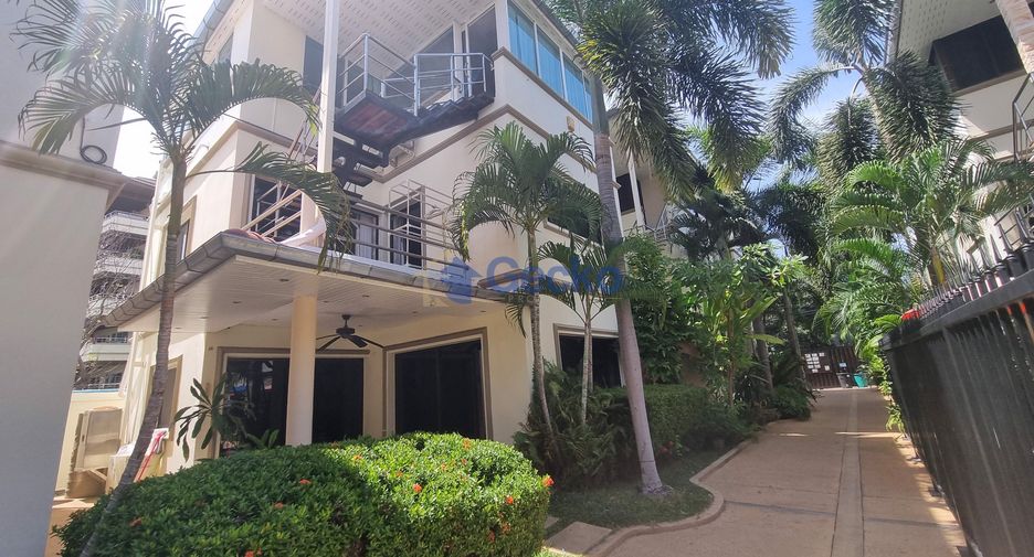 For sale 3 bedrooms house in Pratumnak, Pattaya