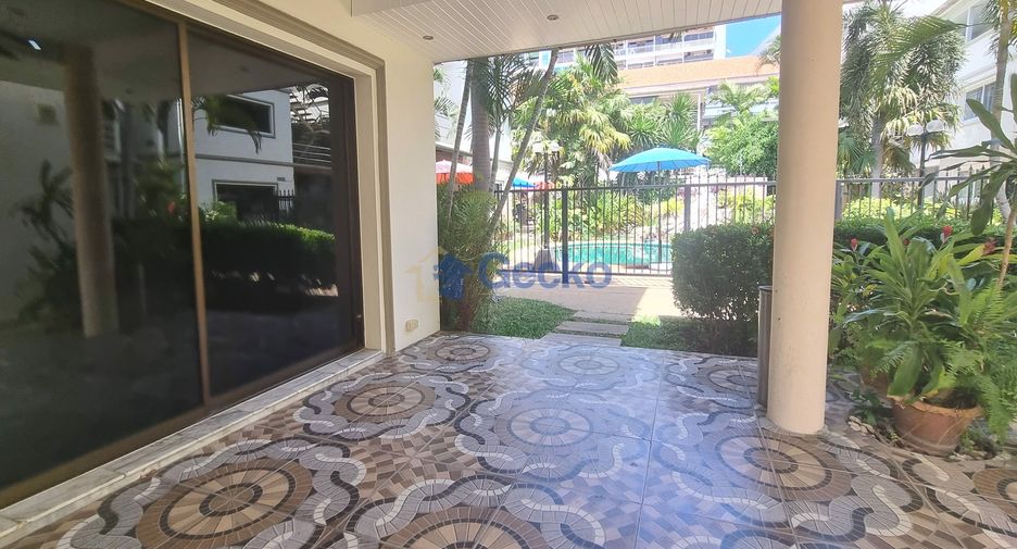 For sale 3 bedrooms house in Pratumnak, Pattaya