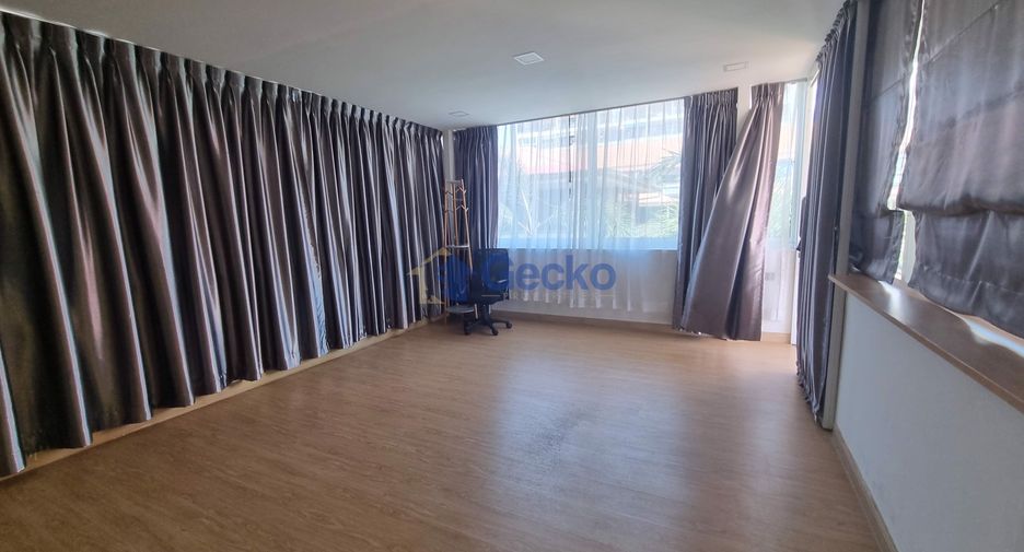For sale 3 bedrooms house in Pratumnak, Pattaya