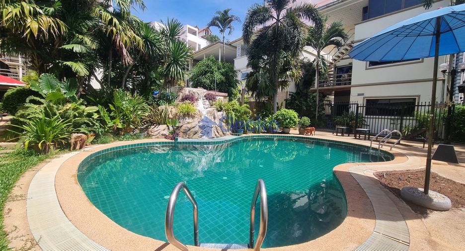 For sale 3 bedrooms house in Pratumnak, Pattaya