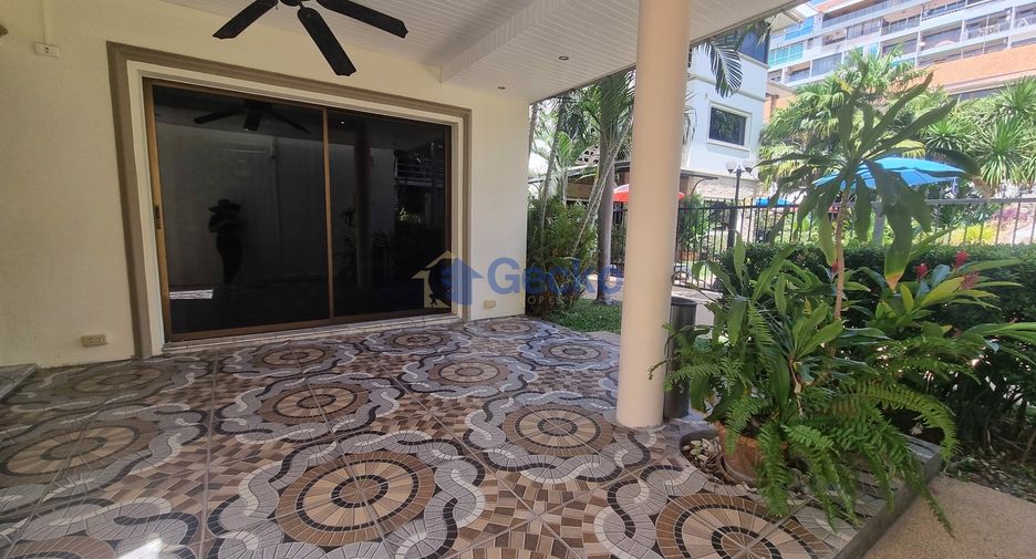 For sale 3 bedrooms house in Pratumnak, Pattaya
