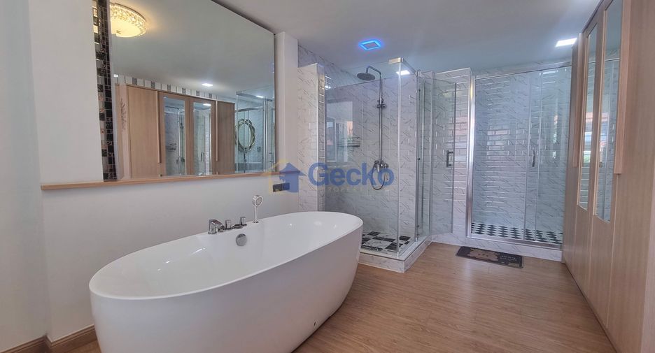 For sale 3 bedrooms house in Pratumnak, Pattaya