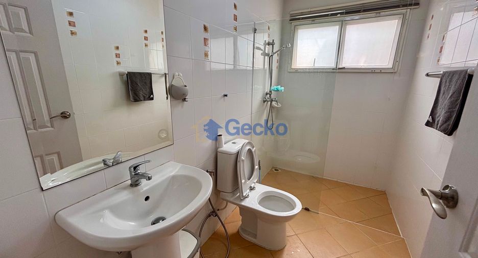 For rent 3 bedrooms house in East Pattaya, Pattaya