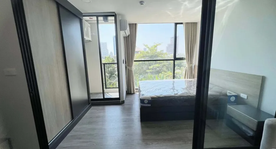 For rent 1 bed condo in Khlong San, Bangkok