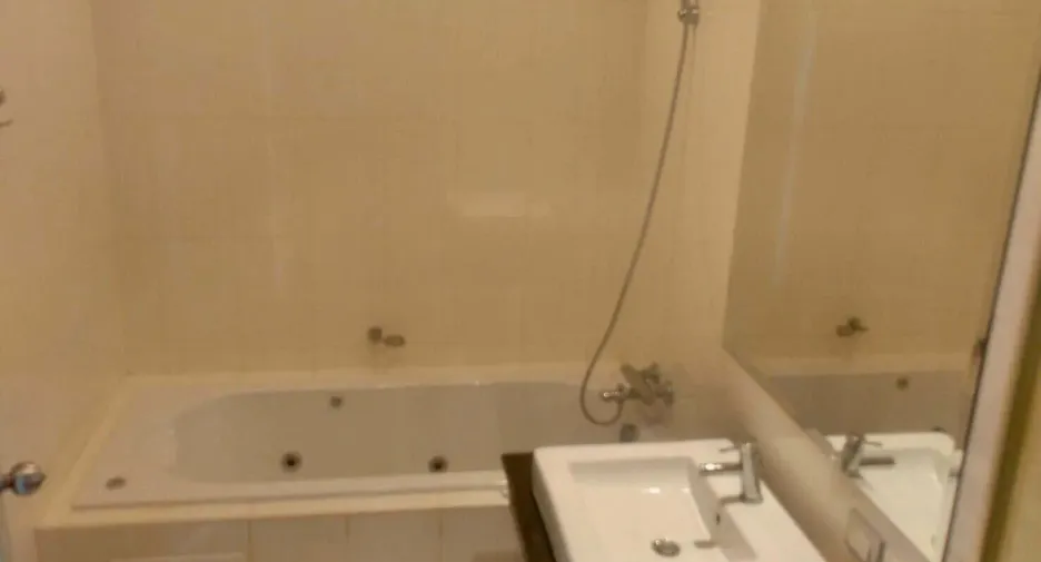 Condo en venta y en alquiler de 2 habitaciones en Watthana, Bangkok