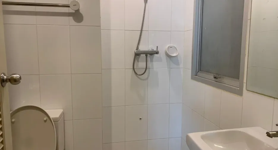 Condo en venta y en alquiler de 2 habitaciones en Watthana, Bangkok
