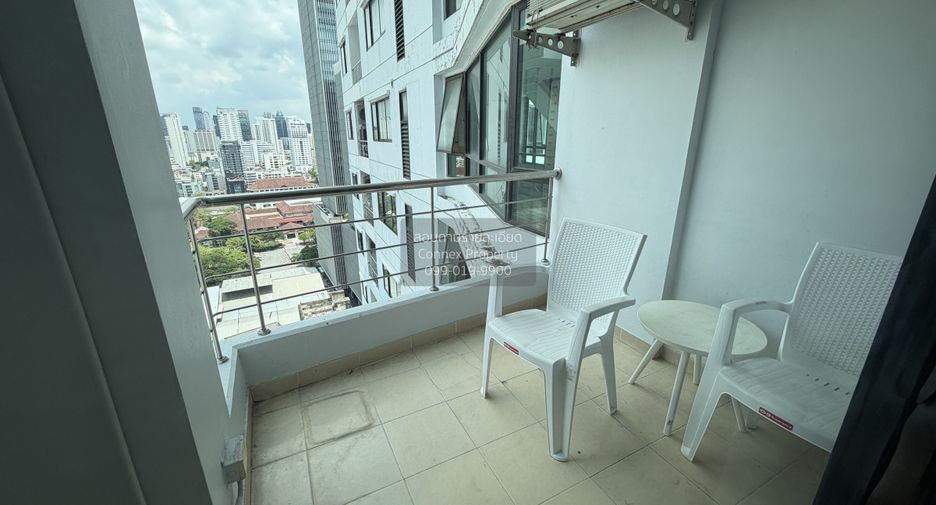 For rent 1 bed condo in Watthana, Bangkok