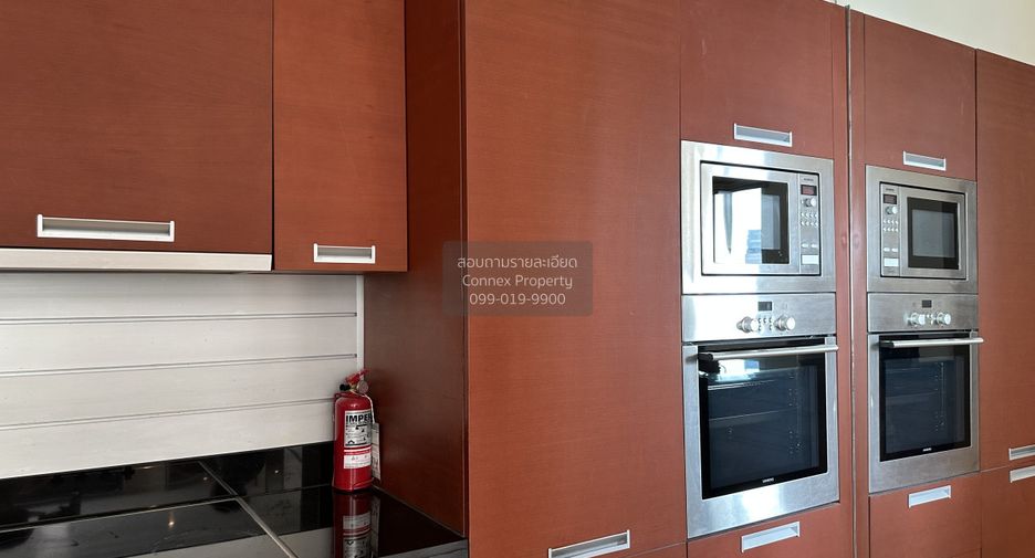 For rent 2 bedrooms condo in Sathon, Bangkok