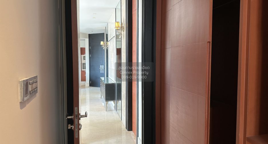 For rent 2 bedrooms condo in Sathon, Bangkok