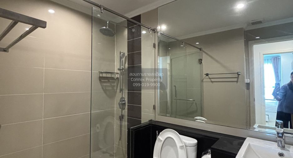 For rent 1 bed condo in Yan Nawa, Bangkok