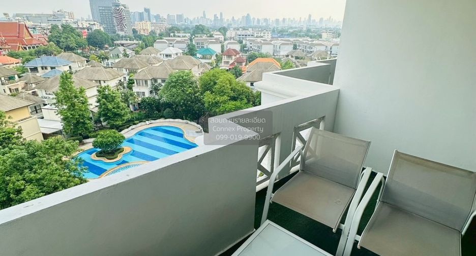 For rent 2 bedrooms condo in Bang Kapi, Bangkok