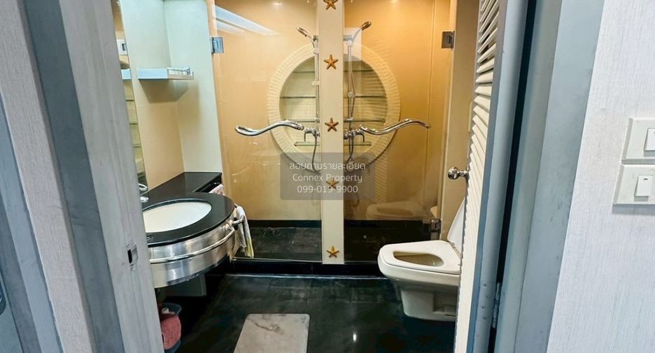 For rent 2 bedrooms condo in Bang Kapi, Bangkok