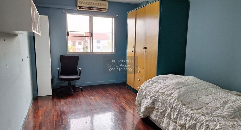 For rent 3 bedrooms townhouse in Bueng Kum, Bangkok