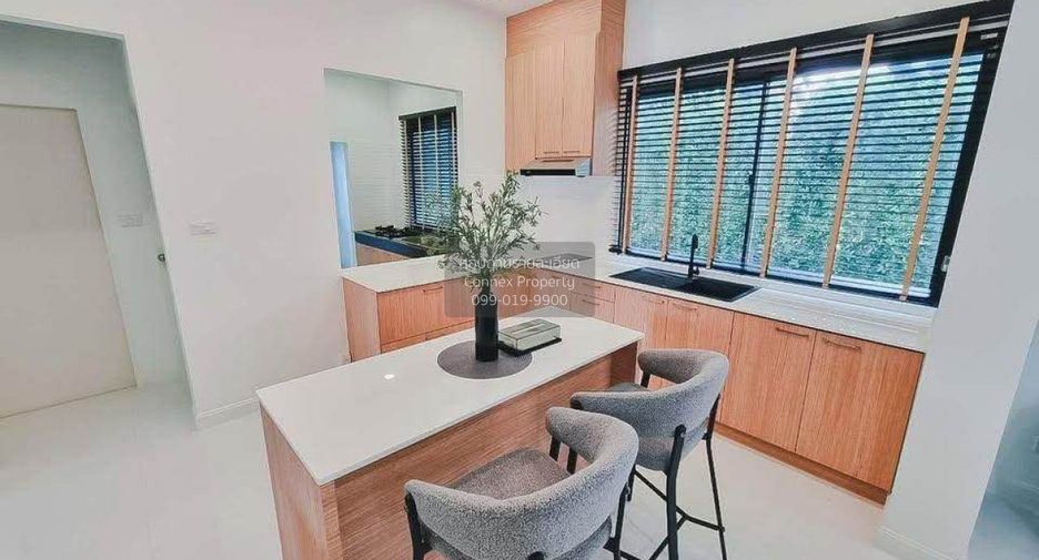 Haus zur Miete mit 5 Zimmer in Lat Krabang, Bangkok