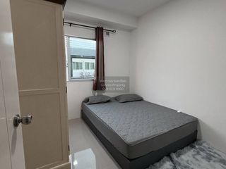 Casa adosada en alquiler de 3 habitaciones en Bang Phli, Samut Prakan