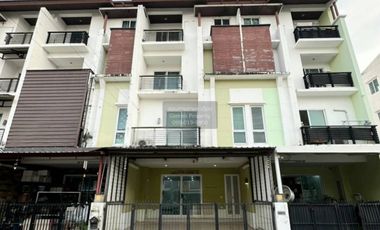 For rent 4 bedrooms townhouse in Prawet, Bangkok