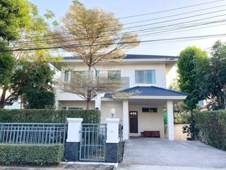 Haus zur Miete mit 3 Zimmer in Prawet, Bangkok