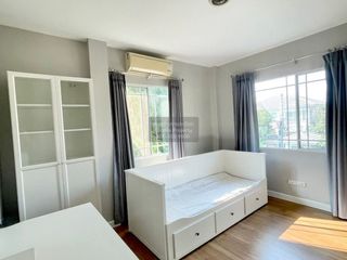 Haus zur Miete mit 3 Zimmer in Prawet, Bangkok
