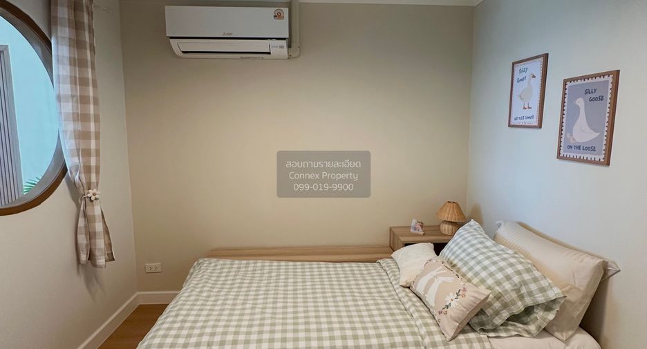 For rent 3 bedrooms condo in Yan Nawa, Bangkok