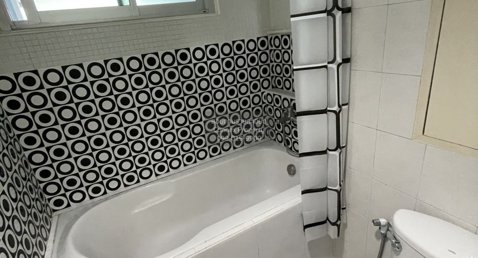 For rent 1 bed condo in Khlong Toei, Bangkok