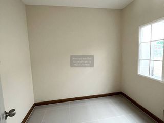 For rent 3 bedrooms townhouse in Chom Thong, Bangkok