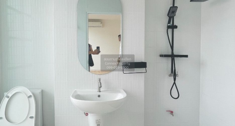 For rent 3 bedrooms townhouse in Lat Phrao, Bangkok