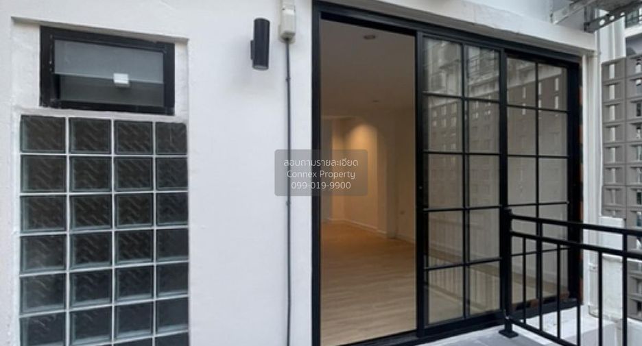 For rent 3 bedrooms townhouse in Lat Phrao, Bangkok