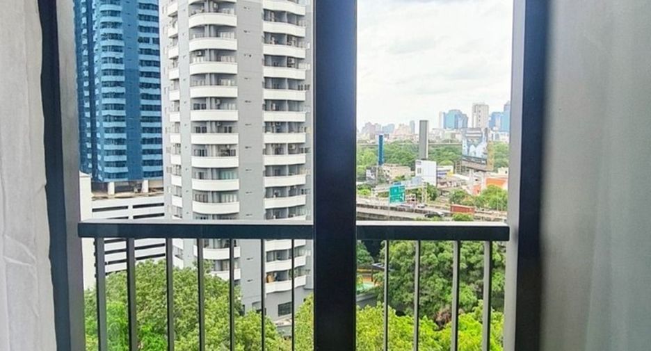 For rent studio condo in Pathum Wan, Bangkok